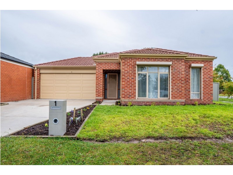 1 Maddock Drive, Cranbourne East VIC 3977