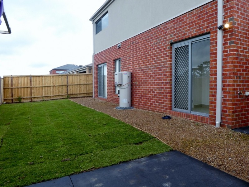 37 Rupert Street, Cranbourne East VIC 3977