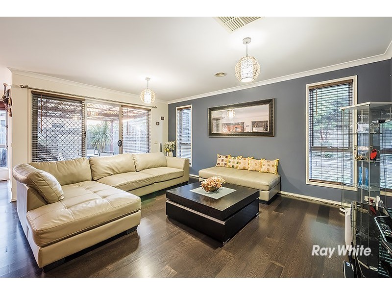 7 Tea Tree Court, Lyndhurst VIC 3975