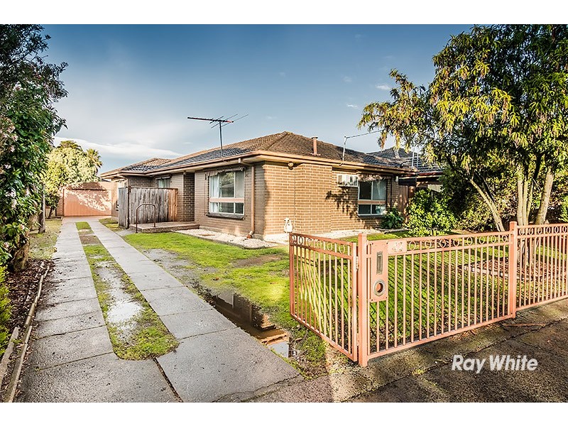 42 Lurline Street, Cranbourne VIC 3977