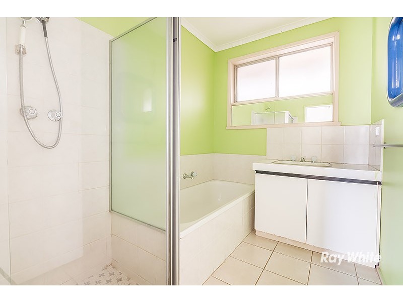 42 Lurline Street, Cranbourne VIC 3977