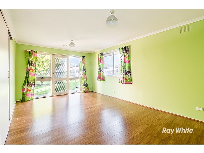 42 Lurline Street, Cranbourne VIC 3977