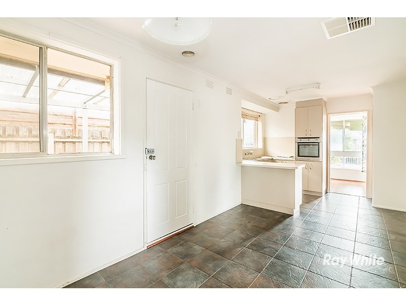 42 Lurline Street, Cranbourne VIC 3977