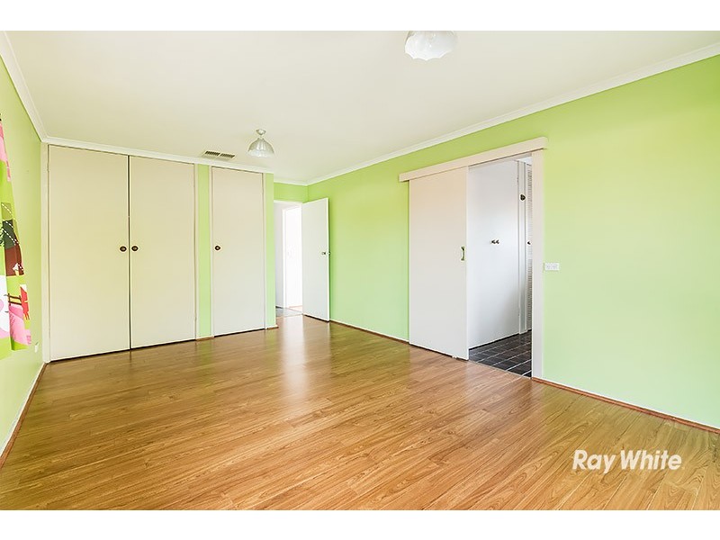 42 Lurline Street, Cranbourne VIC 3977