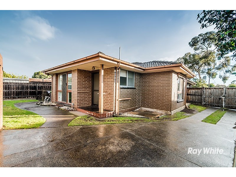 42 Lurline Street, Cranbourne VIC 3977
