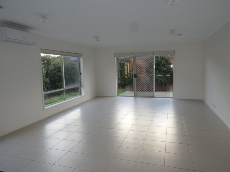 78 Selandra Boulevard, Clyde North VIC 3978