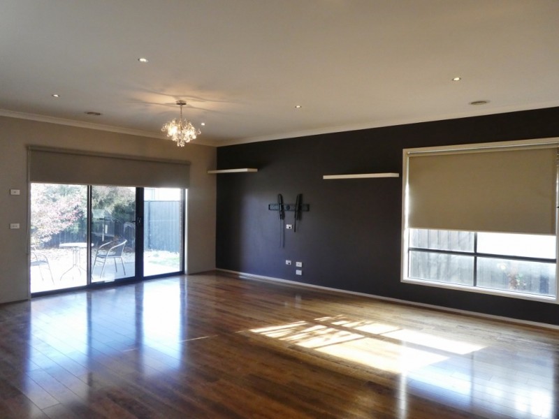 76 Selandra Boulevard, Clyde North VIC 3978