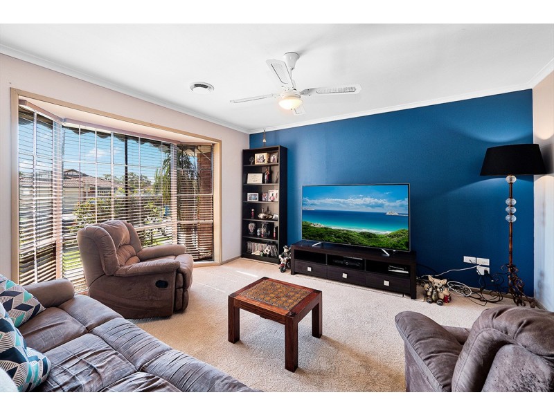 6 Lowther Court, Cranbourne North VIC 3977