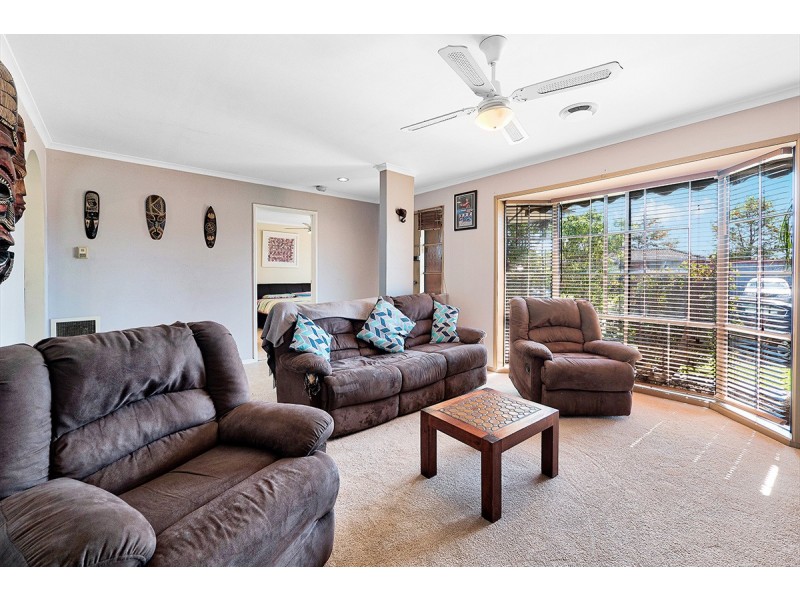 6 Lowther Court, Cranbourne North VIC 3977