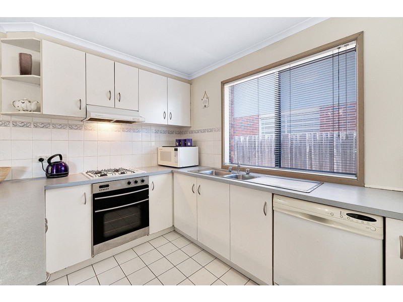 6 Lowther Court, Cranbourne North VIC 3977