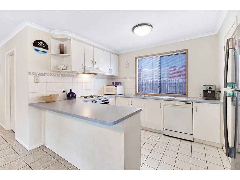 6 Lowther Court, Cranbourne North VIC 3977