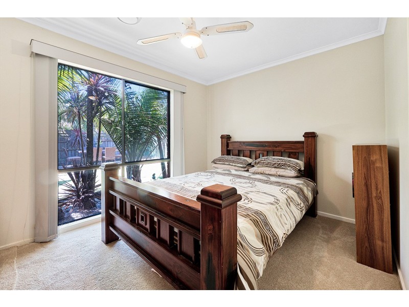 6 Lowther Court, Cranbourne North VIC 3977