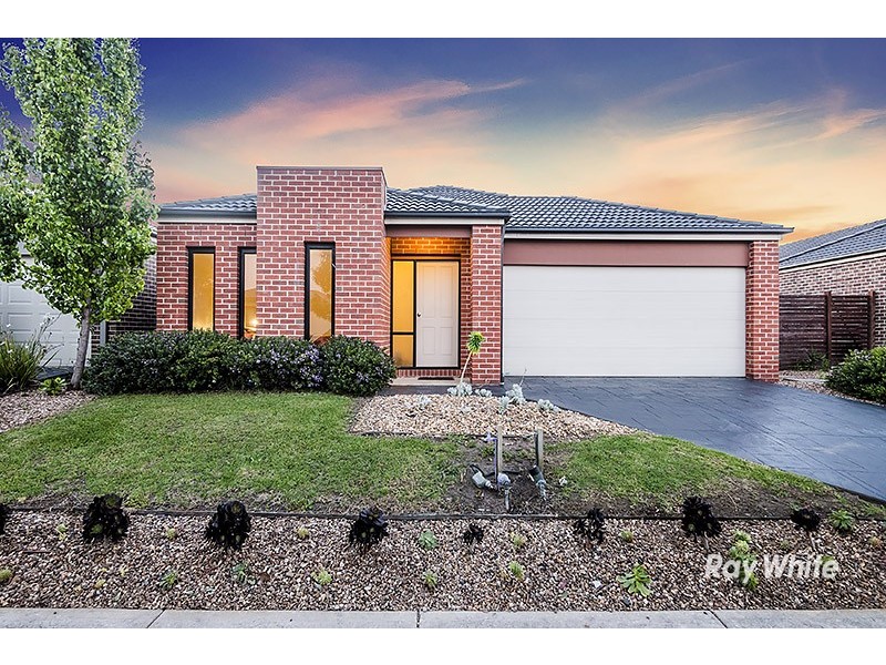 80 Selandra Boulevard, Clyde North VIC 3978