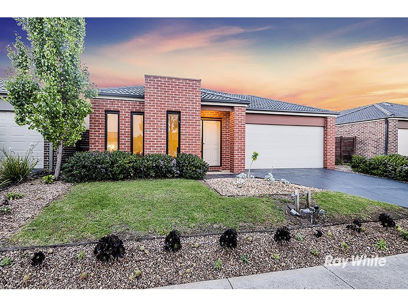 80 Selandra Boulevard, Clyde North VIC 3978