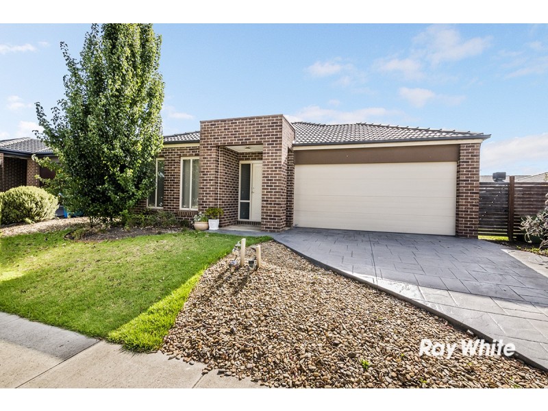74 Selandra Boulevard, Clyde North VIC 3978