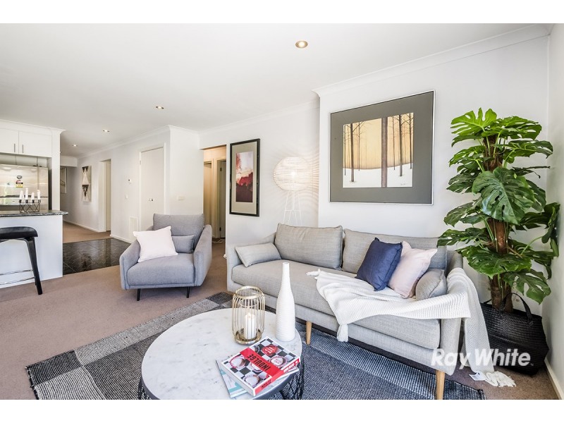 8 Limerick Road, Cranbourne East VIC 3977