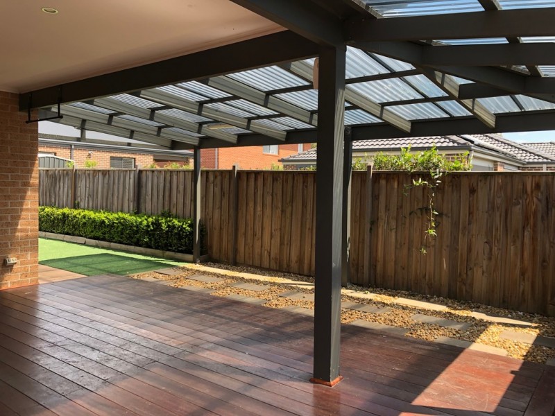 142 Mountainview Boulevard, Cranbourne North VIC 3977