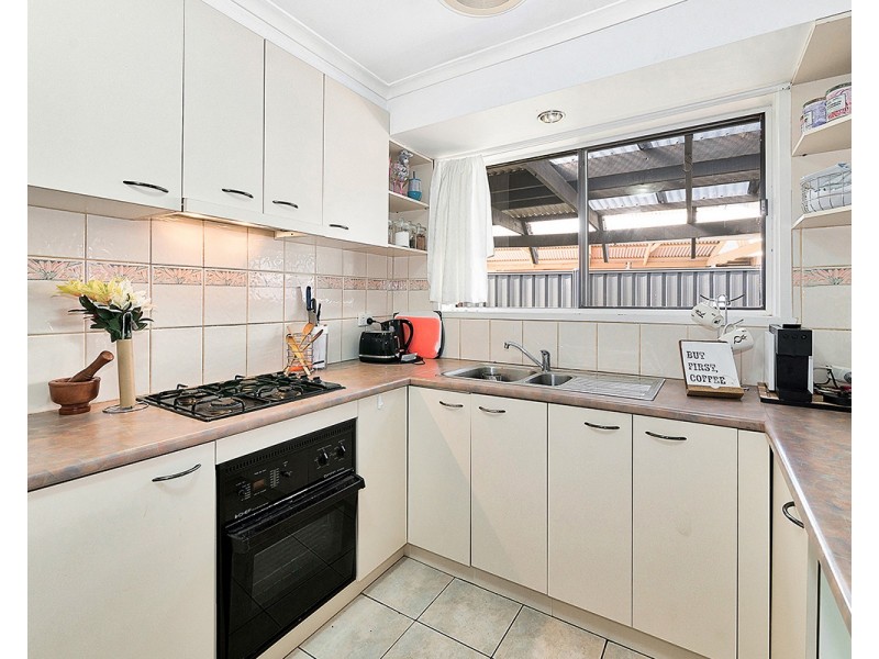 16 Fairbairn Road, Cranbourne VIC 3977