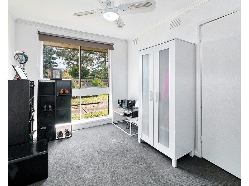 16 Fairbairn Road, Cranbourne VIC 3977