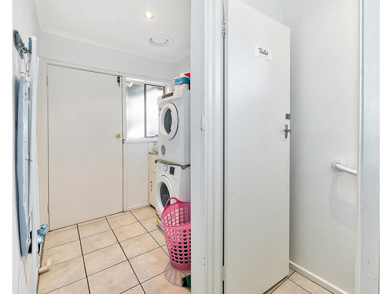 16 Fairbairn Road, Cranbourne VIC 3977