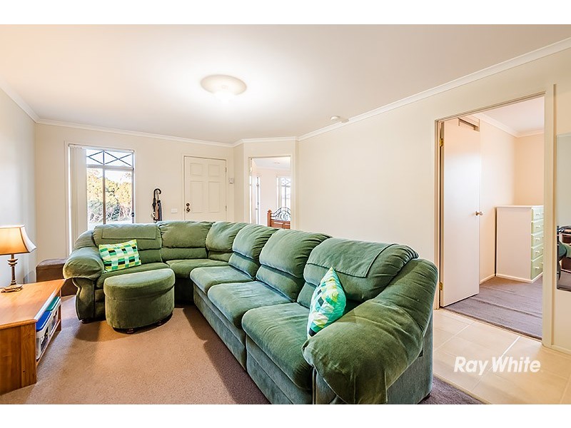 13 Willowbank Place, Cranbourne East VIC 3977