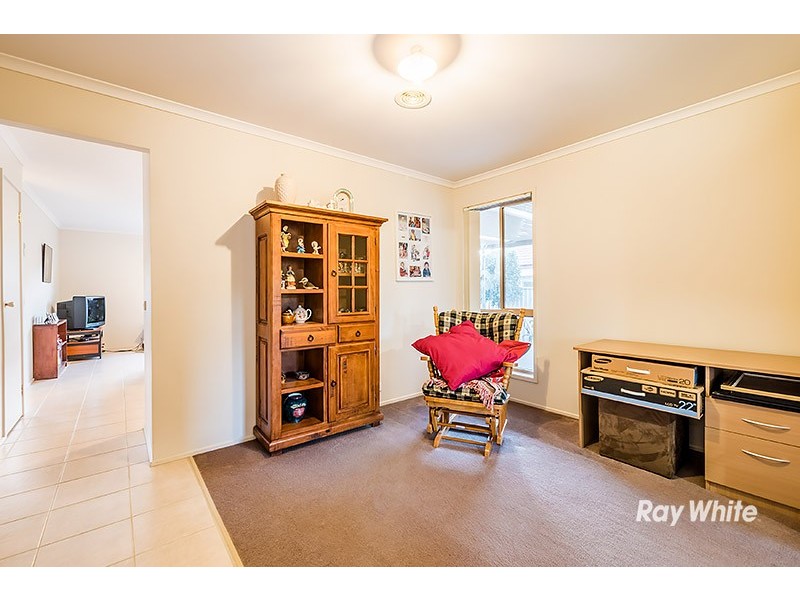 13 Willowbank Place, Cranbourne East VIC 3977