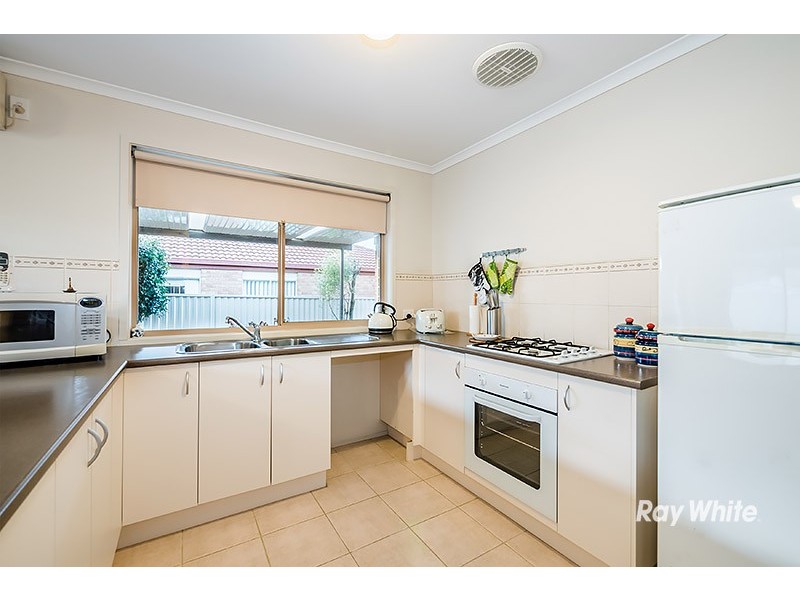 13 Willowbank Place, Cranbourne East VIC 3977