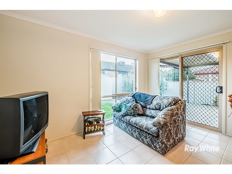 13 Willowbank Place, Cranbourne East VIC 3977