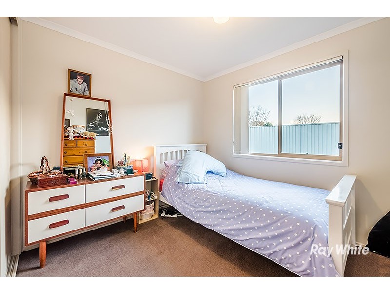 13 Willowbank Place, Cranbourne East VIC 3977