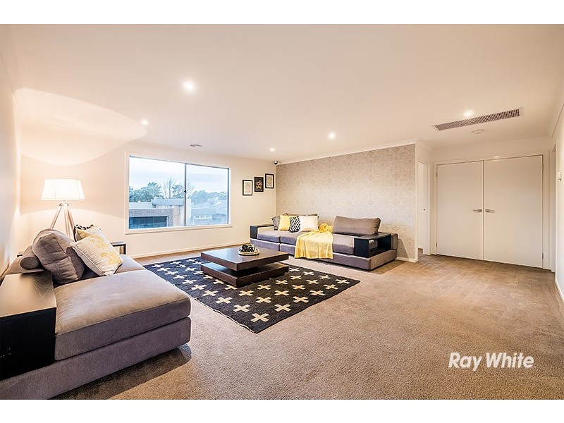 64 Flowerbloom Crescent, Clyde North VIC 3978