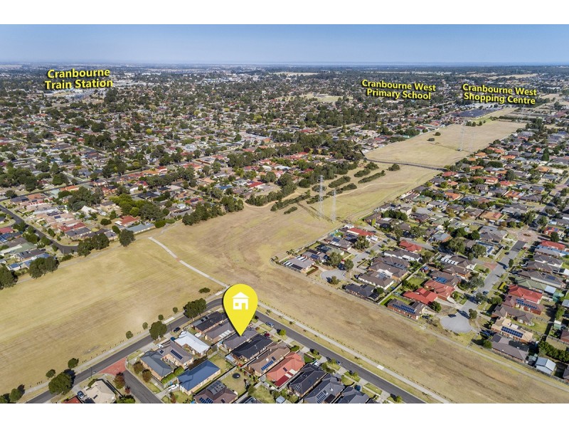 51 Calais Circuit, Cranbourne West VIC 3977