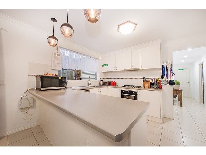 51 Calais Circuit, Cranbourne West VIC 3977