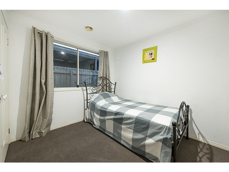 51 Calais Circuit, Cranbourne West VIC 3977