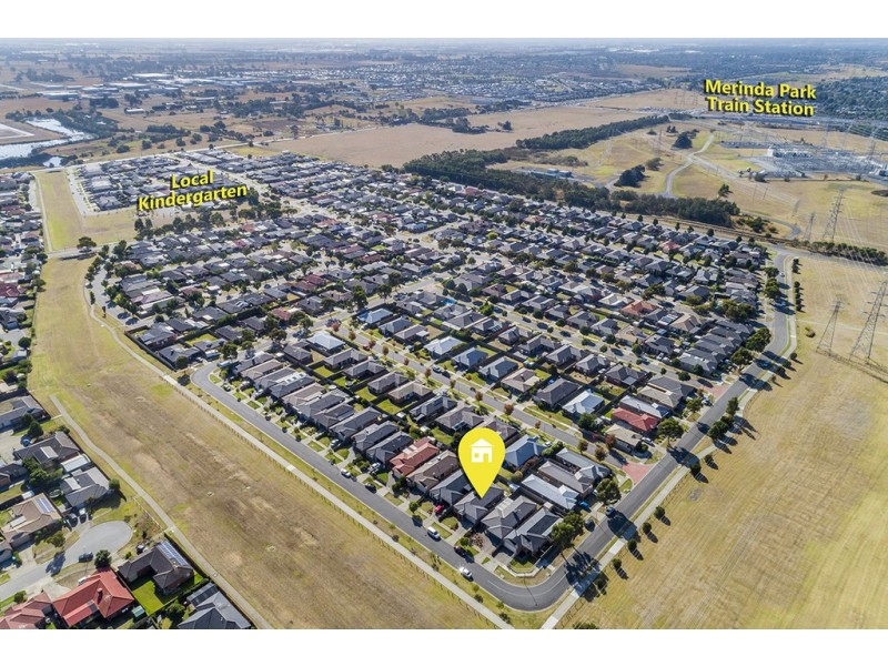 51 Calais Circuit, Cranbourne West VIC 3977