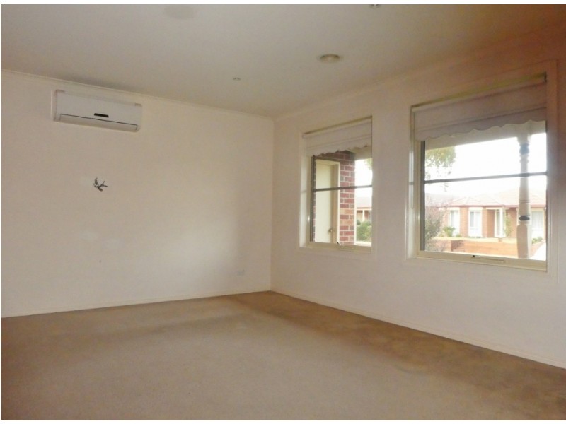 10A Breamlea Way, Cranbourne West VIC 3977