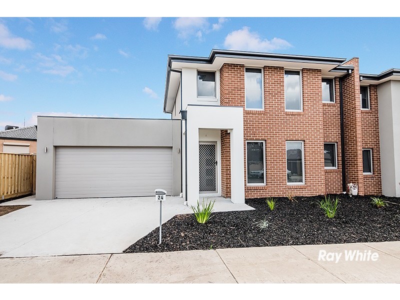 24 Braestar Street, Cranbourne VIC 3977