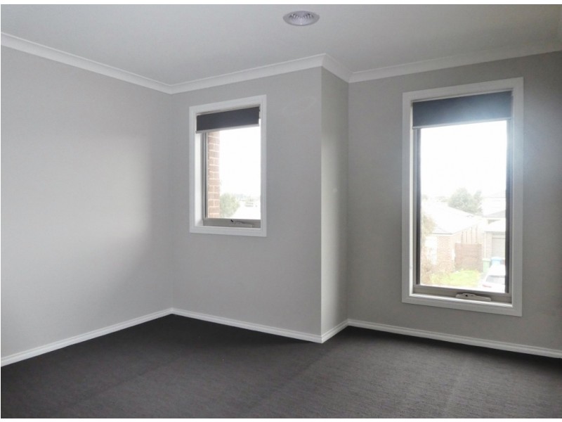 24 Braestar Street, Cranbourne VIC 3977