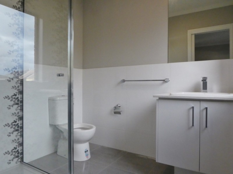 24 Braestar Street, Cranbourne VIC 3977