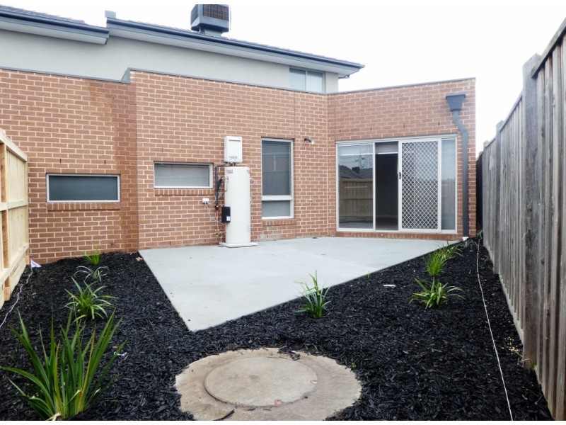 24 Braestar Street, Cranbourne VIC 3977