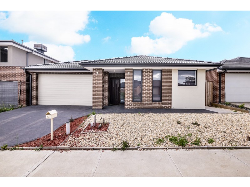 14 Amburla Drive, Cranbourne North VIC 3977