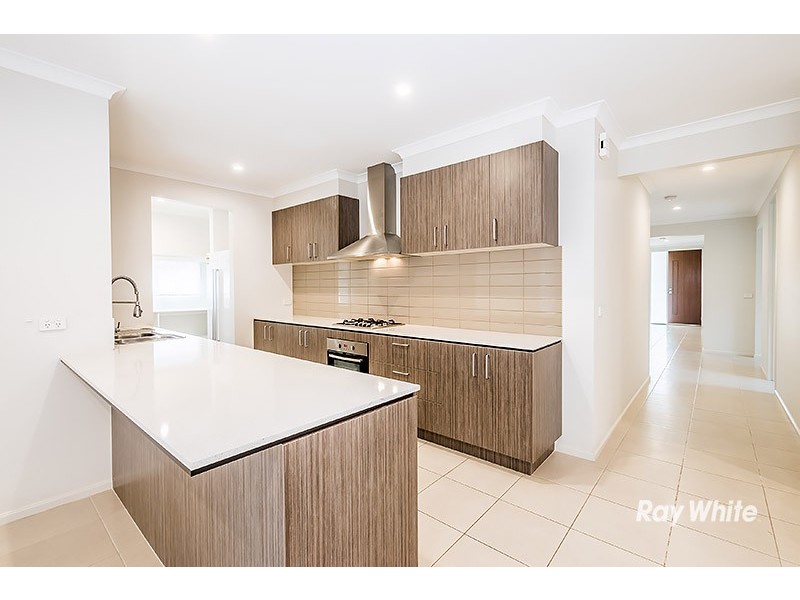 64 City Vista Circuit, Cranbourne West VIC 3977