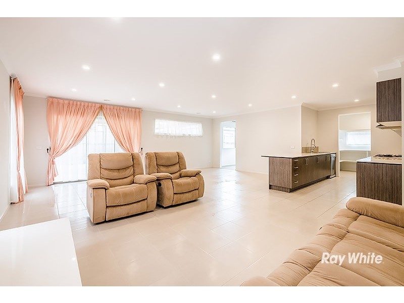 64 City Vista Circuit, Cranbourne West VIC 3977