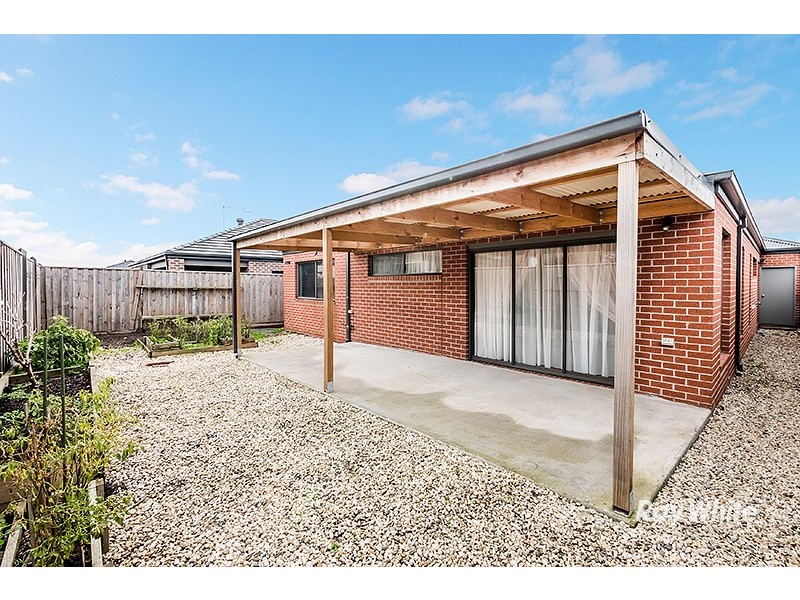 64 City Vista Circuit, Cranbourne West VIC 3977