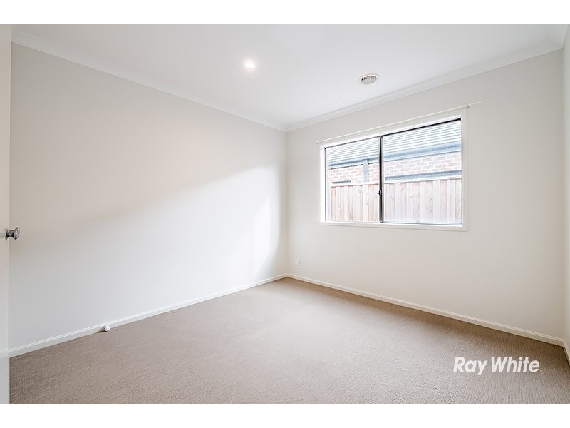 64 City Vista Circuit, Cranbourne West VIC 3977