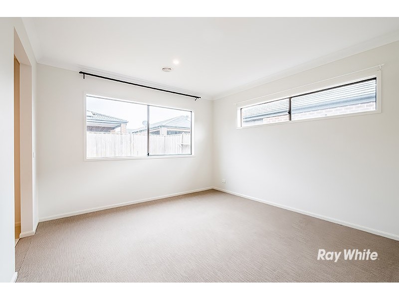 64 City Vista Circuit, Cranbourne West VIC 3977