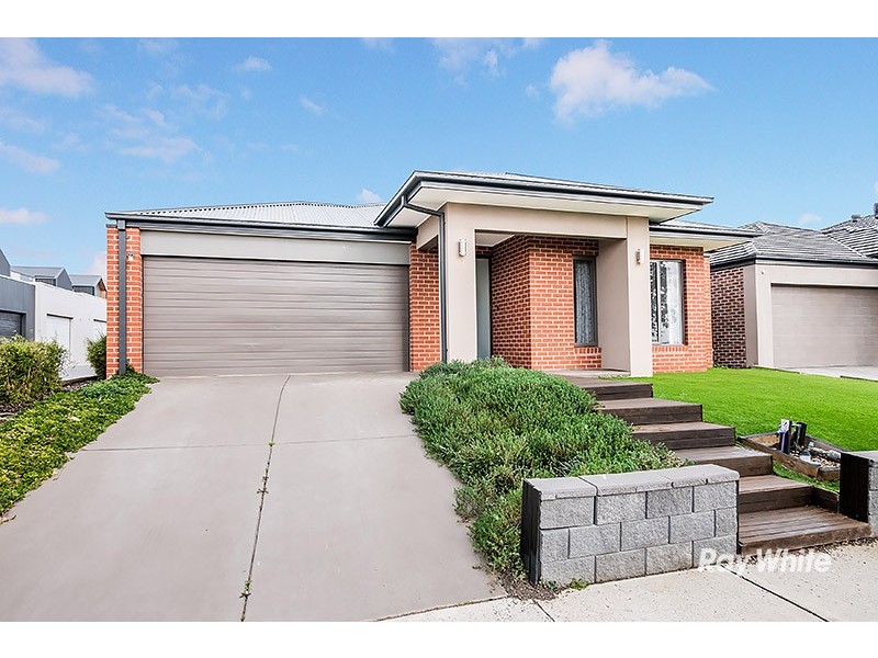 64 City Vista Circuit, Cranbourne West VIC 3977
