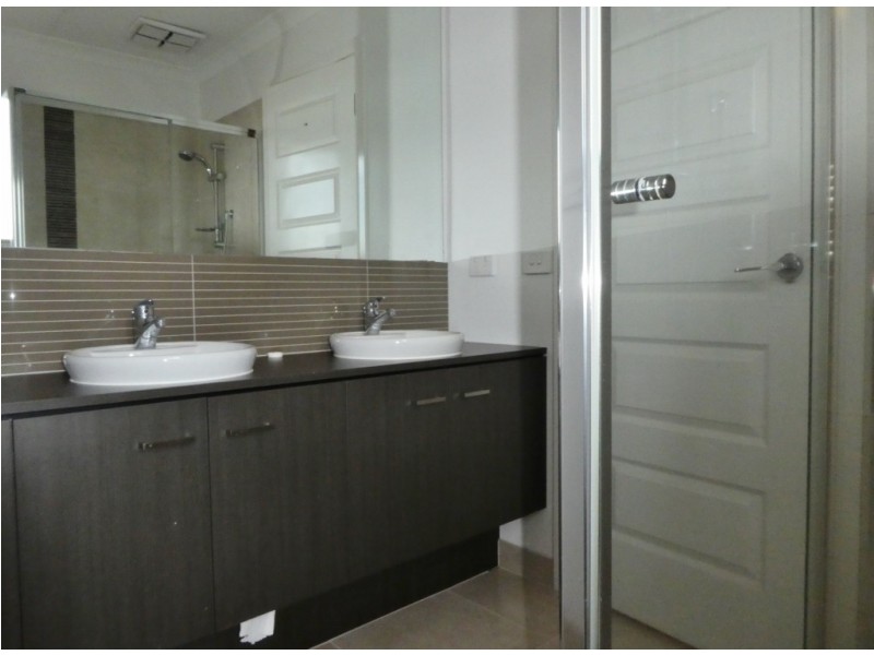 51 Bimberry Circuit, Clyde VIC 3978