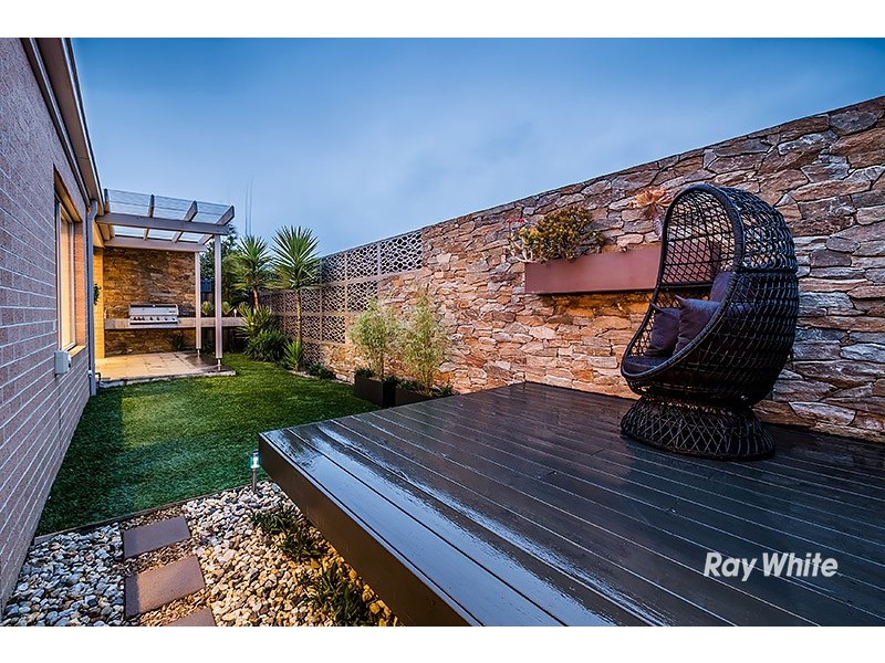 16 Percheron Way, Clyde North VIC 3978