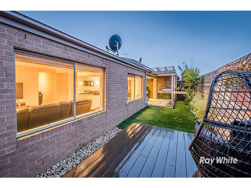 16 Percheron Way, Clyde North VIC 3978
