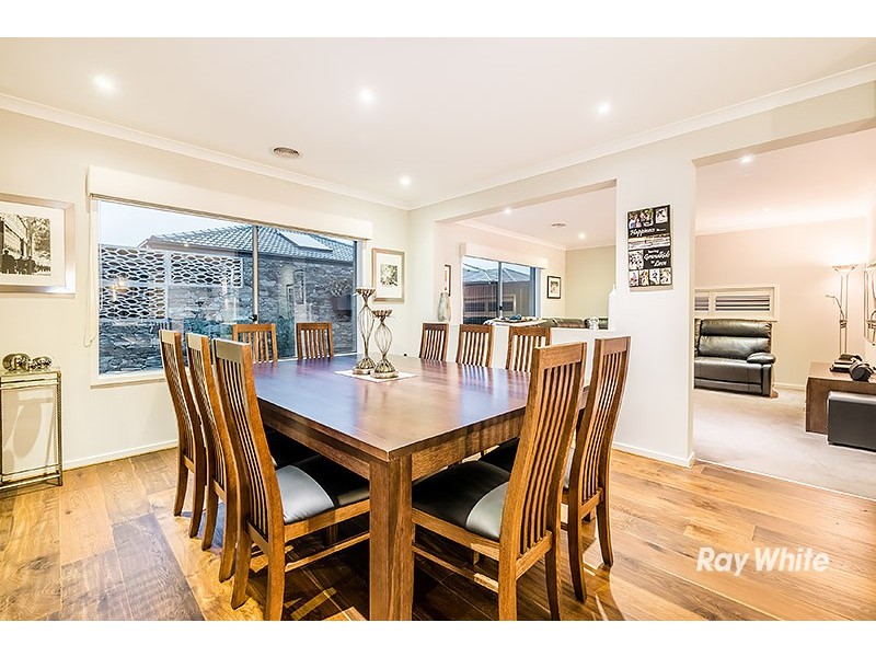 16 Percheron Way, Clyde North VIC 3978